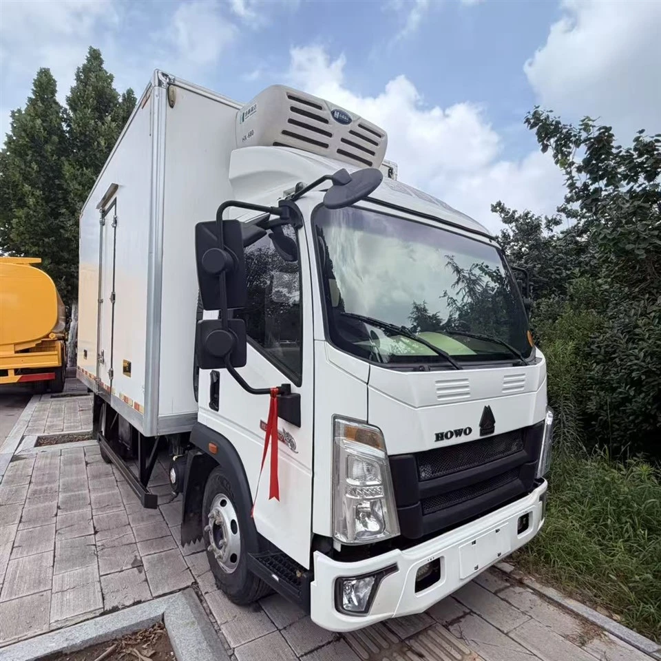 HOWO 4.2m Refrigerated Truck
