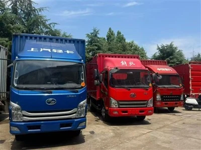 Factory Supply Mixed Batch Of Light Duty Box Trucks, SAIC & FAW & HOWO Enclos...