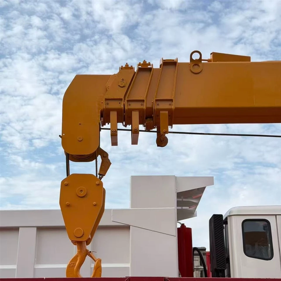HaoWo 8x4 Truck-Mounted Crane high quality