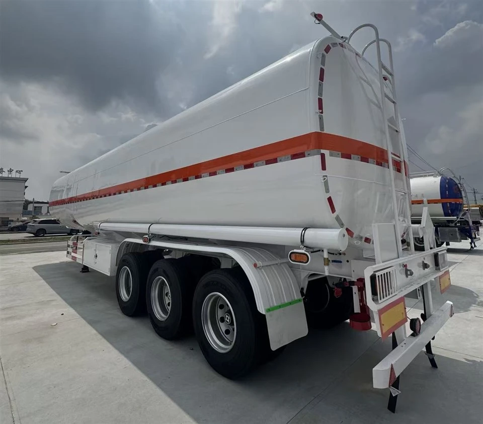 Tri-Axle Fuel Tank Semi Trailer